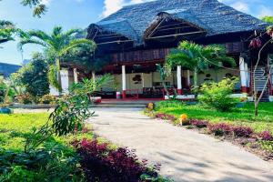 The Tropinest bungalow Hotel, Nungwi