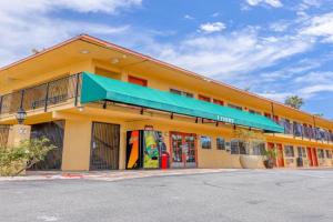 Hotel Avenida - Camp Pendleton, Oceanside