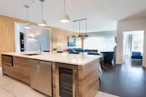 Saphir, Spacious 2-bedroom apartment, City center, Free parking, Levis
