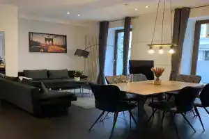 SYMBIOSE-Ferienwohnung Apartments, Munchen