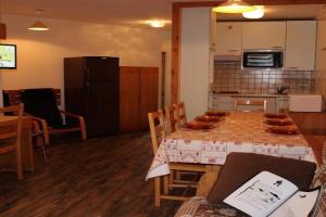 Résidence Roc De Peclet - SPACIEUX ET TRES BIEN EXPOSE 2 PIECES POUR 6 PERSONNES MAE-7493 Apartments, Val Thorens