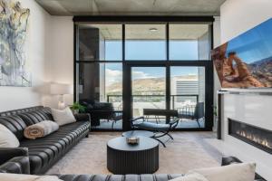 Premium SLC Luxury- Penthouse VIEWS - Top Amenities, Salt Lake City