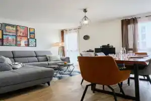 Appartement T4 Moderne et Spacieux à Apartments, Lille