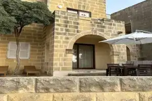 Bizzilla - Family Friendly Maisonette Apartments, Xlendi
