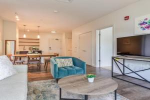 Luxury 2BR Apt Near Kendall Sq Apartments, Boston