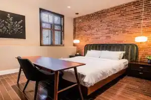 Self Check-In Boutique Hotel - Quartier latin - Room 102, Montreal