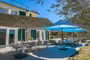 Villa Apartments - Porto Letizia, Porlezza