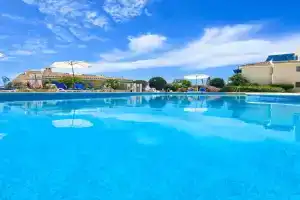 CSS Calm Smart Superior 2BD with Private Yard Guest house, Chlorakas
