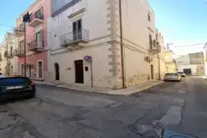 Appartamento Regina Margherita Guest house, Turi