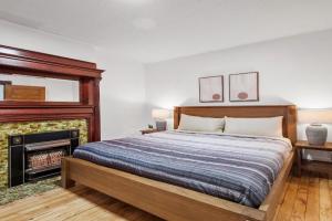 Oakland, !A Modern and Stylish Private Bedroom with Shared Bathroom, Pittsburgh