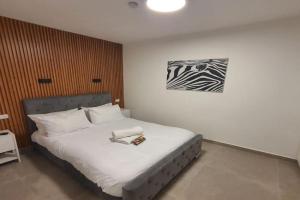 Ryo 20 דירה במלון בוטיק 2 דקות מטיילת Apartments, Bat Yam