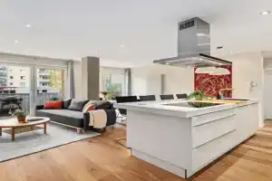 EDLER WOHNRAUM Schwanenteich-Suite mit Balkon, Kaffeevollautomat, Lift & Parkplatz Apartments, Zwickau