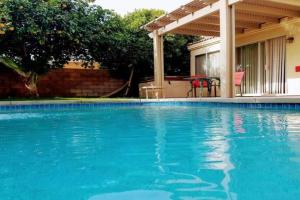 Good Times and Tan Lines on Palmwood Drive Guest house, Indio