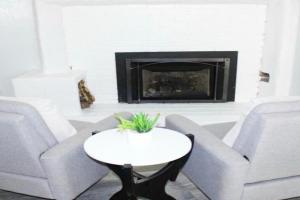 Beautiful Home & Pool Guest house, Fresno