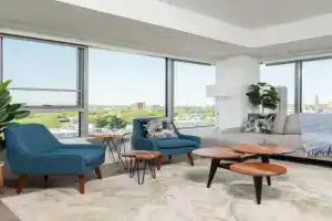 Central Serene Condo King Bed by MIT Harvard GYM Apartments, Brookline