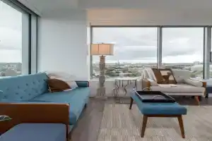 High Rise Retreat w City Skyline Views Shared Gym Apartments, Brookline