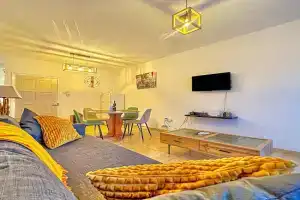 Sea and Lake Breeze 1BR Apt Apartments, Larnaka