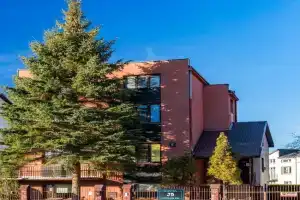 Noclegi J5 Hostel, Bialystok