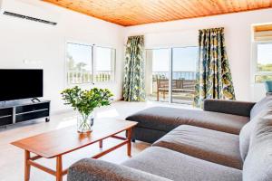 Villa Bettina By Ezoria Villas, Coral Bay