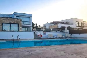 Villa Prengos 15, Neo Chorio