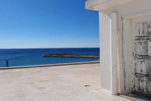 SeaView Studios, Potos