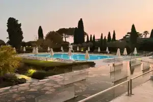 Ginny House Lake - charming flat with pool, Toscolano Maderno