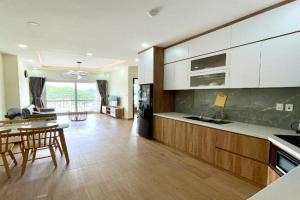 The Gold Beachfront Luxury Apartment, Nha Trang