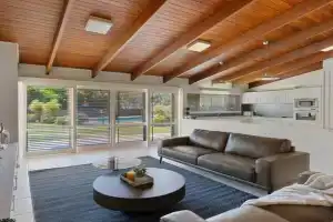 Charming 4BR House w Pool and Parking near Sunnybank, Brisbane