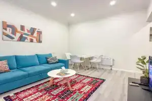 Sovremennaya studiya v tsentre Apartments, Yerevan
