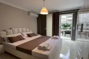 Lake View Apartment, Tirana