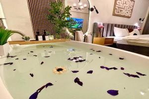 Designer Apartment with SPA complex & Jacuzzi near Bahai Garden, Haifa