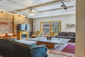 The Victor 2 -'s Urban Lodge, Cleveland