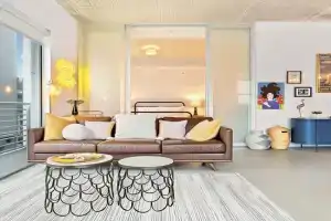 City Loft - Downtown Bayfront pool gym & parking Guest house, Miami