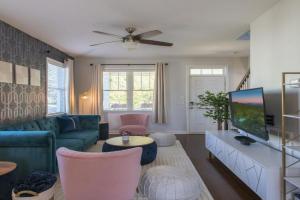 Fam-Biz Friendly 3BD with Fire pit & BBQ - Downtown Guest house, Raleigh