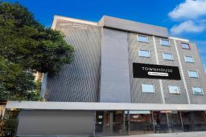 Super Townhouse Kanakpura Road Formerly Panchavati Comforts, Bengaluru