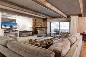 Villa Cortina #240 condo, Vail