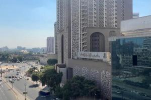 شقة على شارع التحرير اطلالة جزئية على النيل Apartments, Cairo