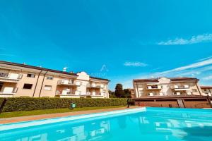 Little Italy Apt- piscina e relax al Lago di Garda Apartments, Sirmione