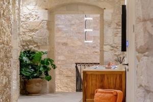 COOL DREAMS Luxury Rooms, Syracuse