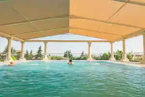 NaturMed Thermal Springs and Health Center Hotel, Guzelcamli