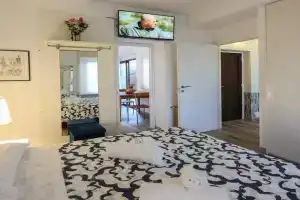 Attico La Cattedrale, soggiorno esclusivo nel centro storico Apartments, Frascati