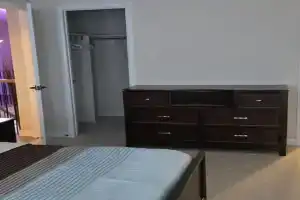 Pearl Properties Guest house, Ottawa