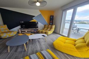 Appartement contemporain 3 chambres avec vue sur canal, parking et internet à - FR-1-584-343 Apartments, Nancy