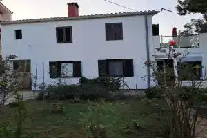 Apartments with parking space Petrcane, Zadar - 23558, Kozino