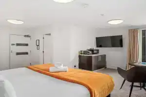 The Beacon - Spacious Studio 107, Queenstown