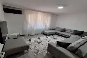 1Ege üniversitesi ve hastanesine çok yakın aileye Apartments, Izmir