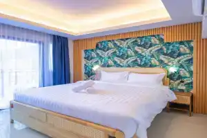 Mellow Poshtel - Beach Hostel, Kata