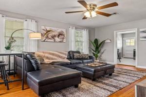 East Hill Retreat Near Beaches & Downtown Apartments, Pensacola