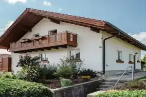 Ferienwohnungen Knaus Apartments, Lam