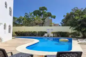 Costambar Ocean Breeze - Beachfront Apartment with Pool, Puerto Plata